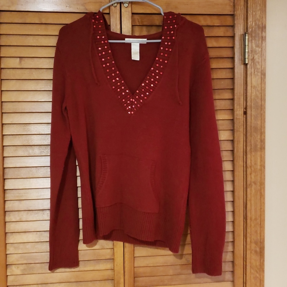 Red V neck sweater with hood